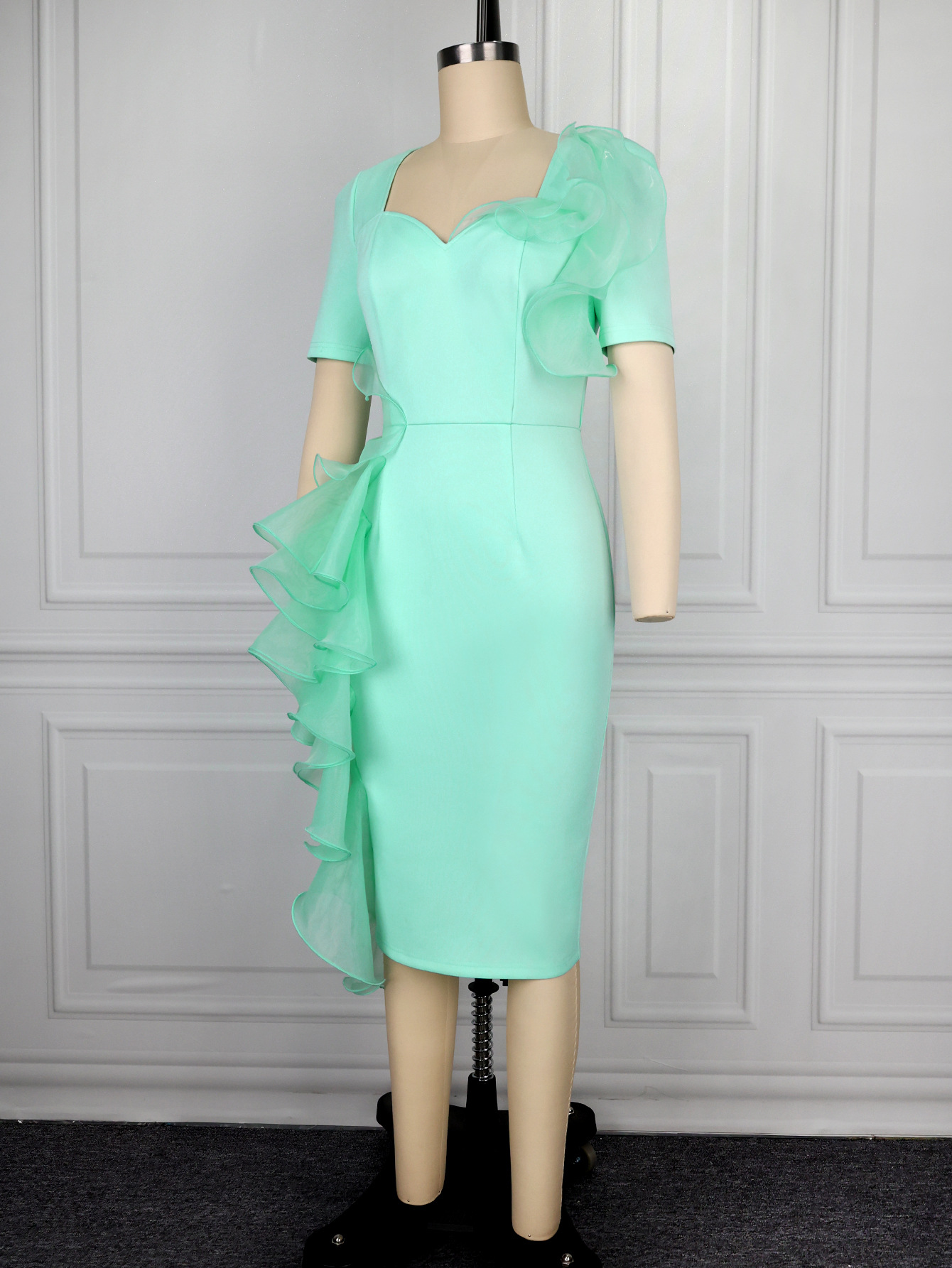 Ruffled Bodycon Dress for Elegant Formal Events