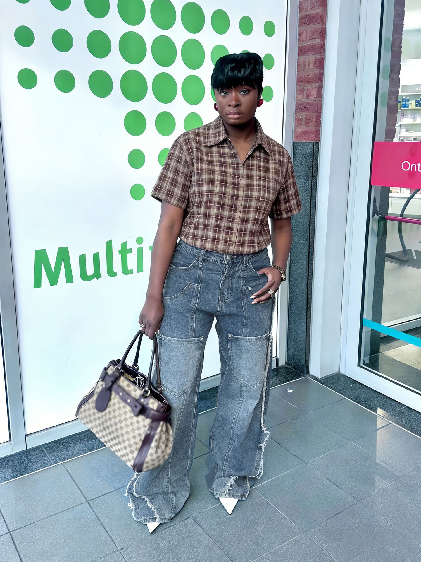 Raw Edge Multi-Pocket Washed Denim Jeans for Streetwear