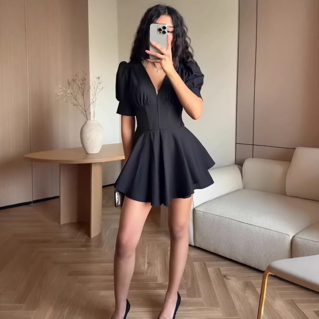 V-Neck Lantern Sleeve Dress for Summer Casual Wear