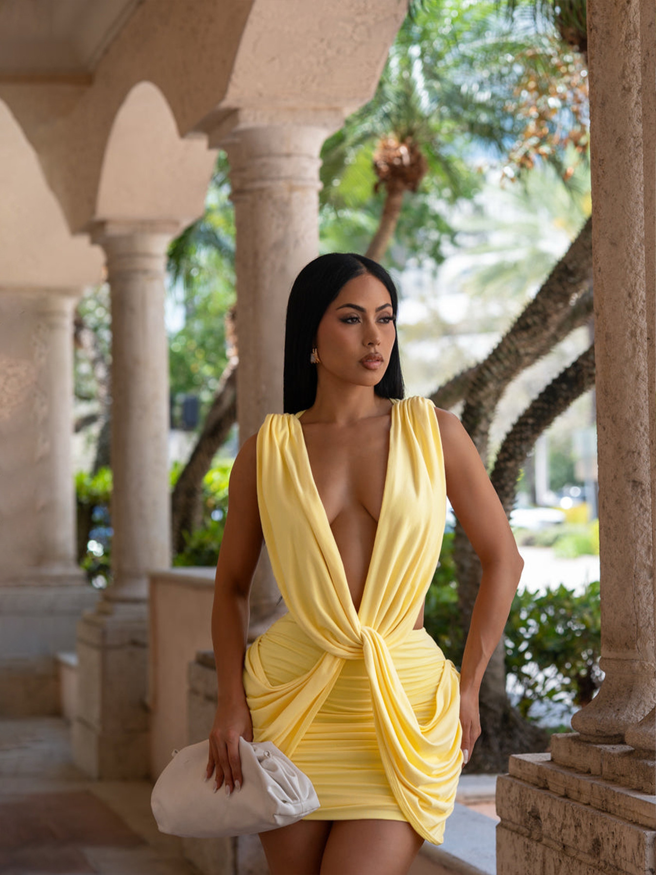 Solid Sleeveless V-Neck Ruched Bodycon Dress for Clubwear