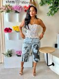 Women Graffiti Printed Denim Capri Pants