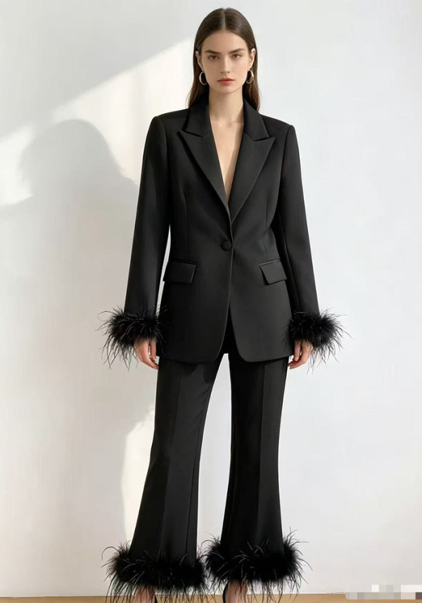 Women pink feather blazer and pant two-piece set