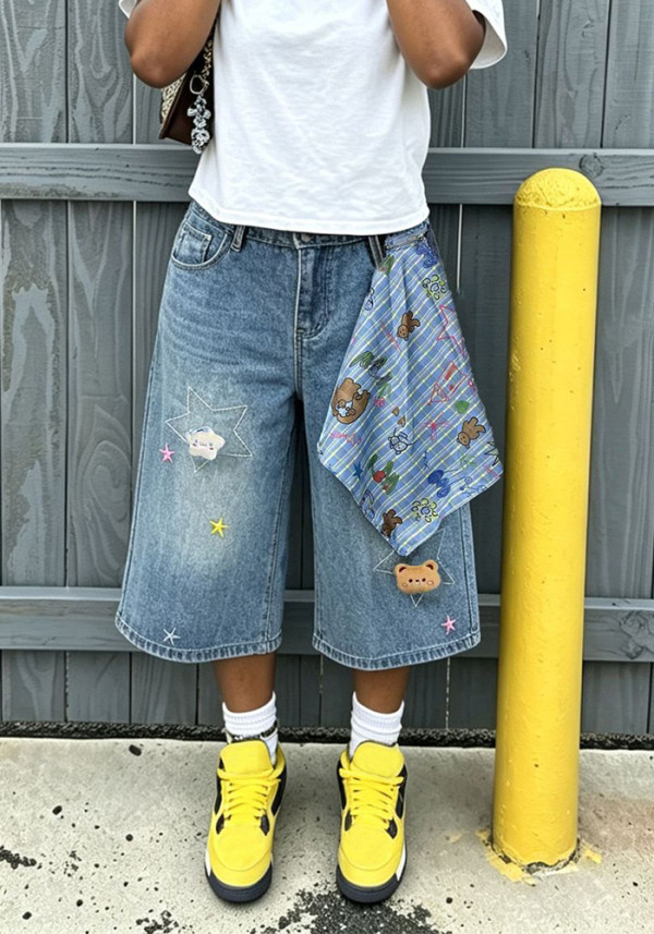 Women Bear and Star Wide-Leg Denim Pant