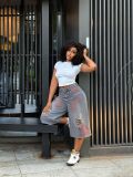 Women Ripped Wide-Leg 7/8 Denim Pants
