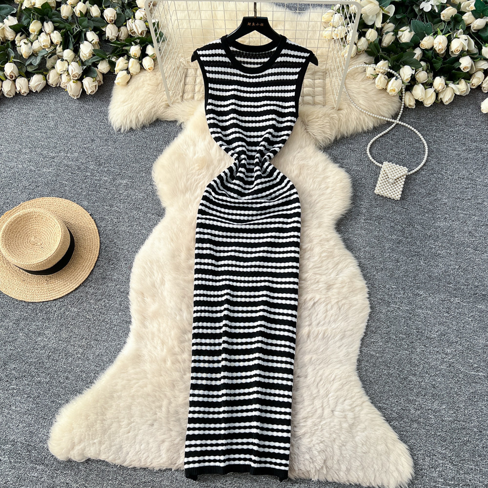 Striped Knitted V-Neck Sleeveless Maxi Dress for Summer