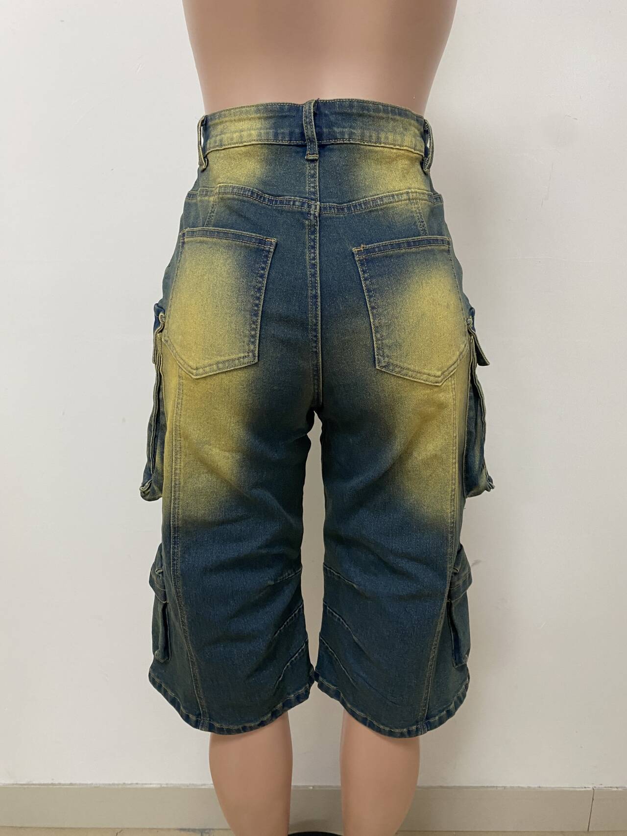 Yellow-Blue Gradient Cargo Shorts for Casual Streetwear