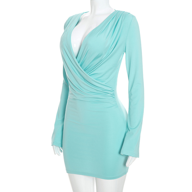 V-Neck Pleated Bodycon Dress for Autumn Evening Wear