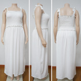 Ruffled, sexy and form-fitting halter dress in large size