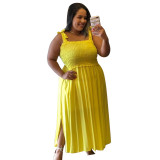 Ruffled, sexy and form-fitting halter dress in large size