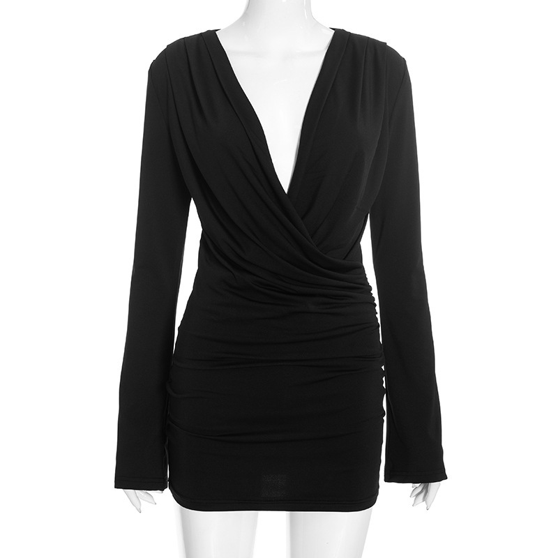 V-Neck Pleated Bodycon Dress for Autumn Evening Wear