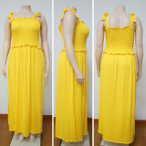 Ruffled, sexy and form-fitting halter dress in large size