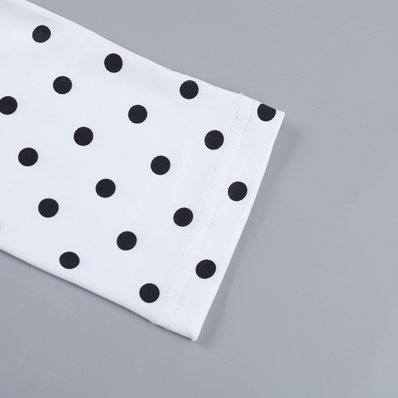 Polka Dot Halter V-Neck Top for Casual Wear