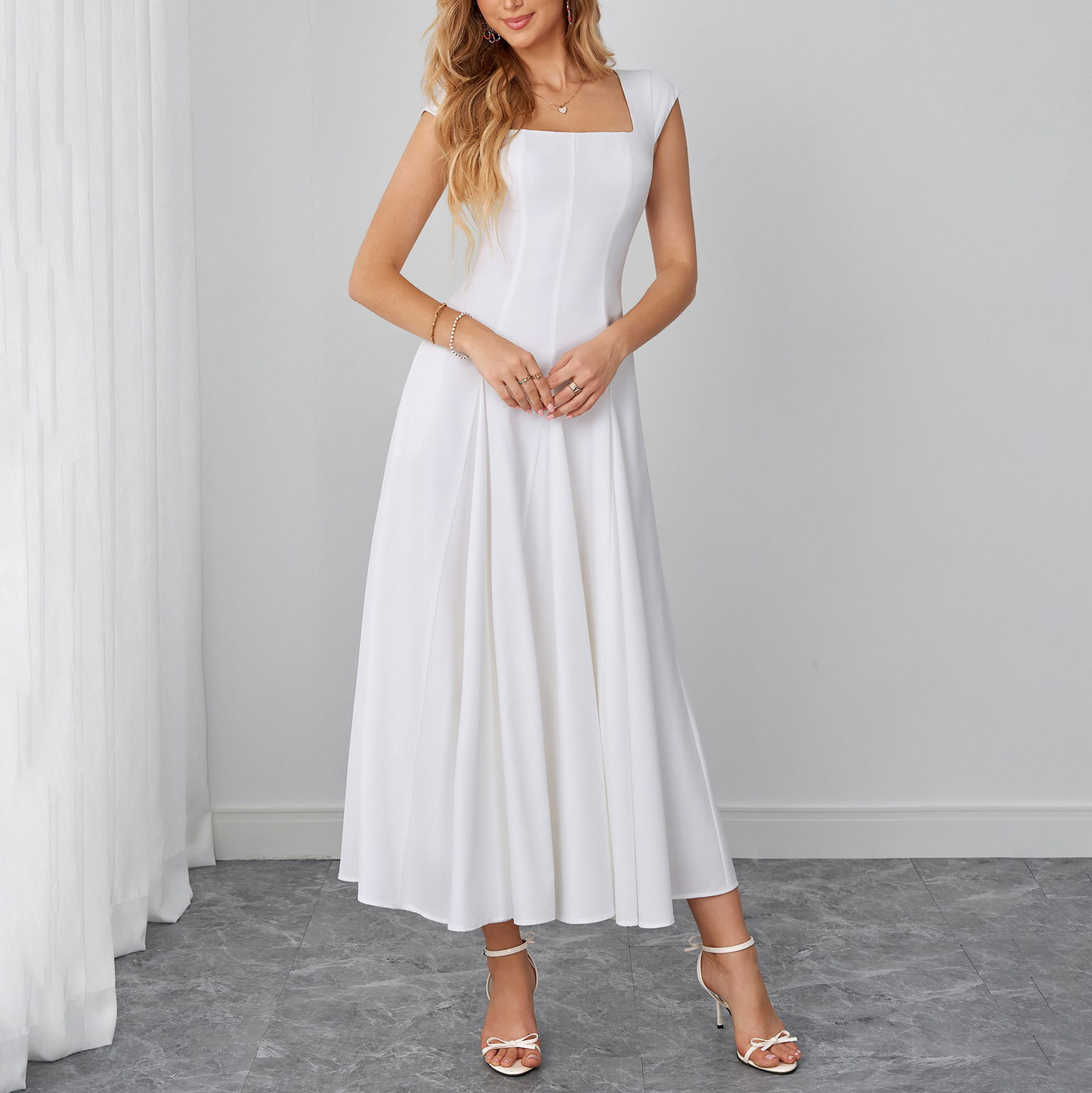 Backless Lace-Up Maxi Strap Dress for Evening Wear