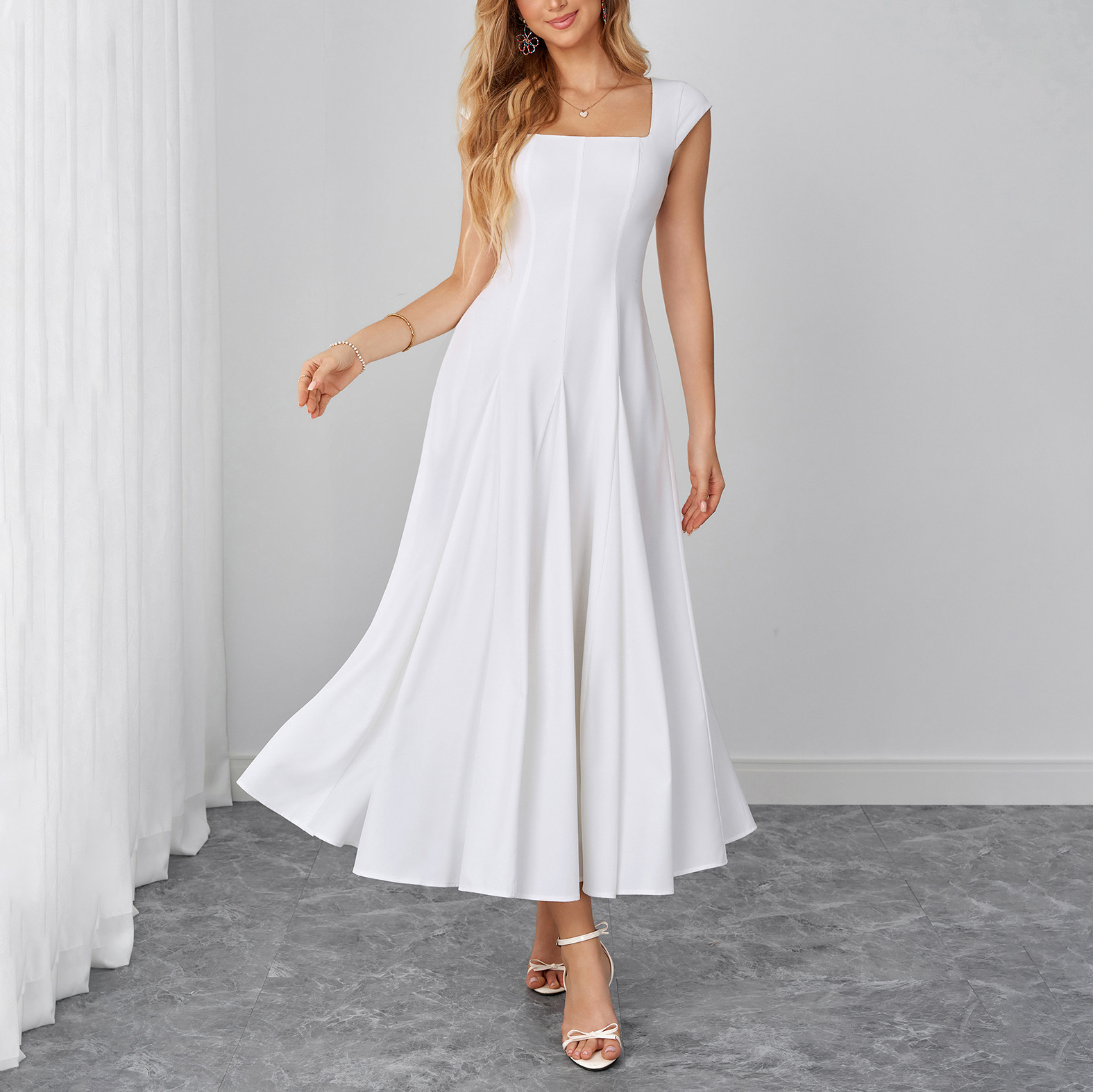 Backless Lace-Up Maxi Strap Dress for Evening Wear