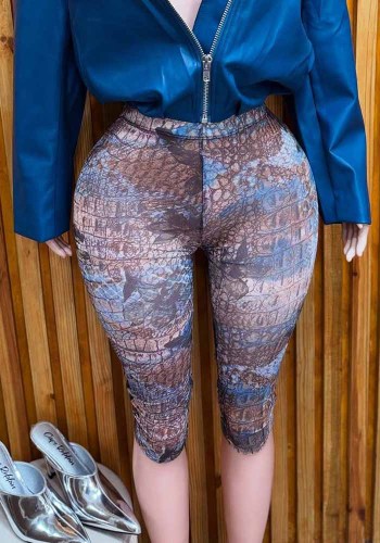 Women’s Graffiti Print High Stretch Slim Fit Capri Pants for Outdoor Wear