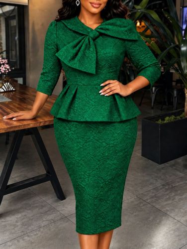 Plus-Size Women Dark Green Elegant Jacquard Bow Bodycon Dress with 3/4 Sleeves