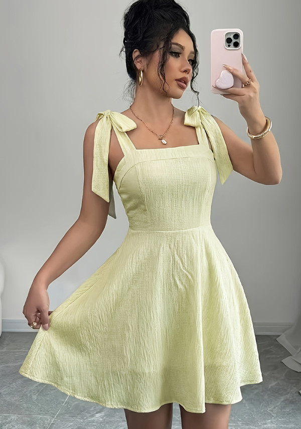 Women's Fashion Square Neck Sleeveless Slim Waist Light Yellow Pleated Hem Mini Dress