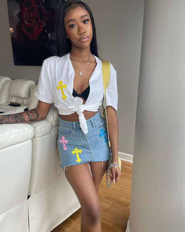 Wholesale Embroidery Fashion Denim Skirt