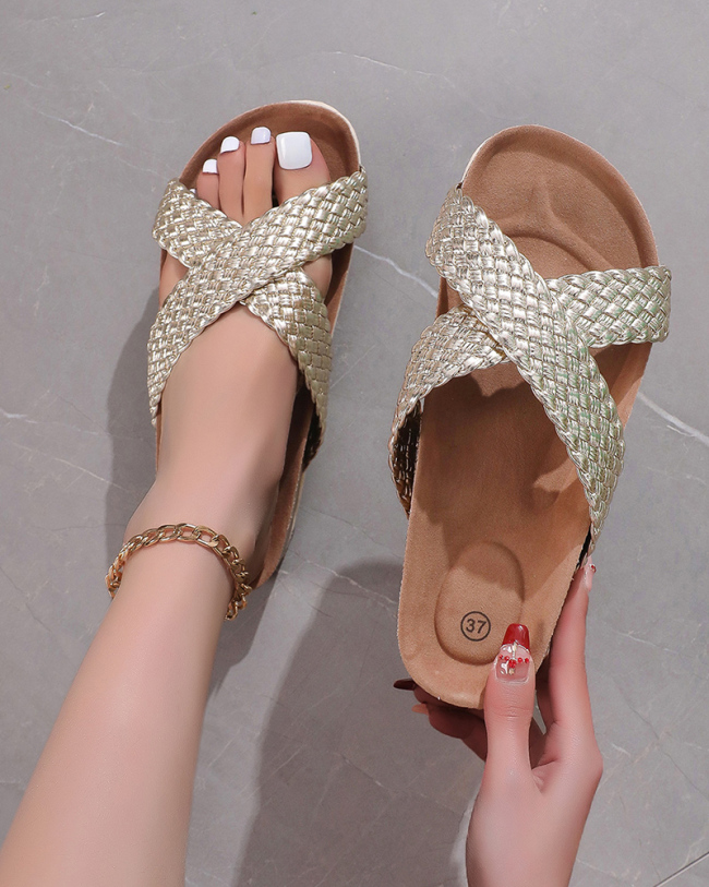 Fashionable Women Flat Sandals
