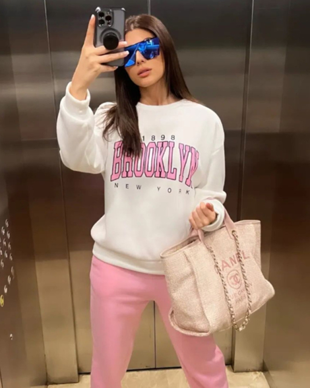 Street style INS internet celebrity trendy Brooklyn loose off-shoulder long-sleeved sweatshirt