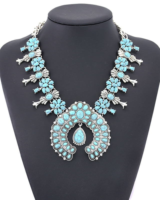 Fashion Bohemian Style Turquoise Flower Pendant Alloy Necklace