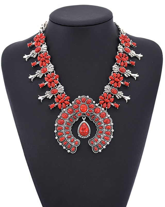 Fashion Bohemian Style Turquoise Flower Pendant Alloy Necklace