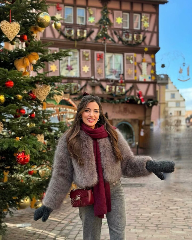 Wholesale Women Fashion Fur Coats XS-L