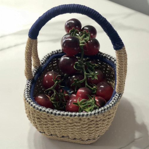 'Fairy Tale Sparkle' Tomato Seeds - Deep Black Red Exterior with Sweet Juicy Flavor for Garden