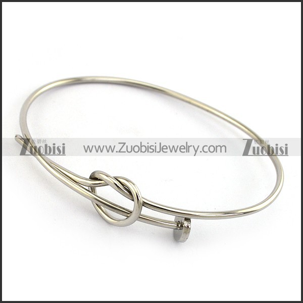 2mm Wide Stainless Steel Wire Bangle b004596