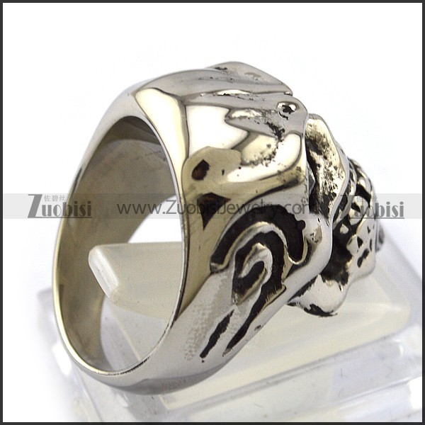 Clear Rhinestone Eyes Skull Ring with Beard r004325