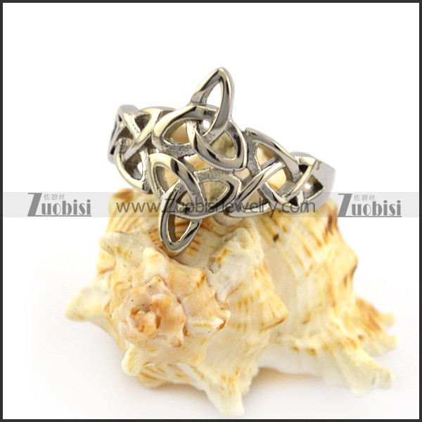 Celtic Trinity Knot Ring r004935