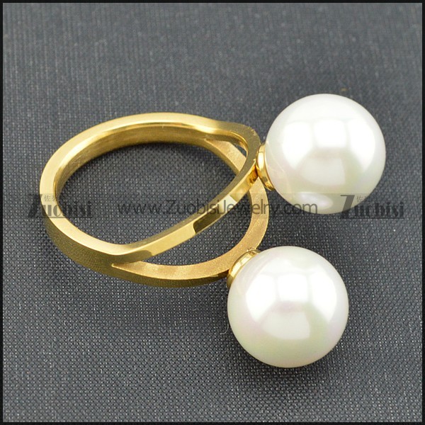 Pearl Ring Designs for Women in Yellow Golden Steel Band r004030
