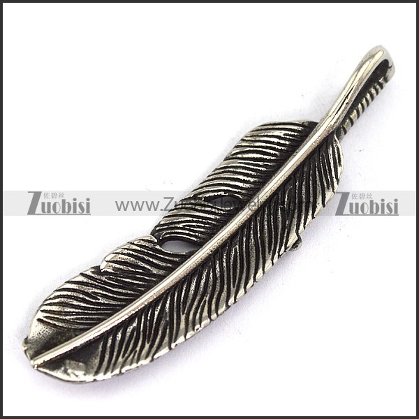 Vintage Chicken Feather Pendant p003647