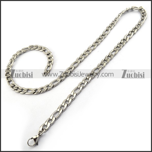 61cm long Figaro Chain Necklace in 0.8cm Wide n001581