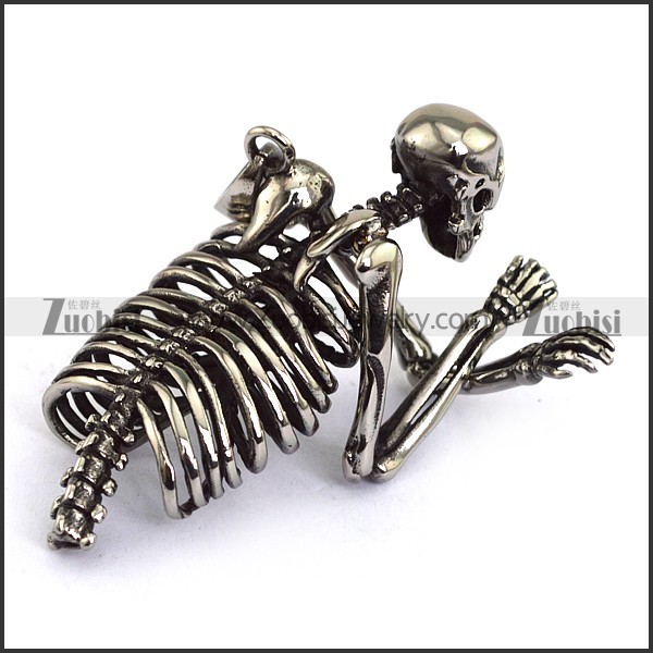 Horrible Human Skeleton Upper Part of the Body Pendant p002295