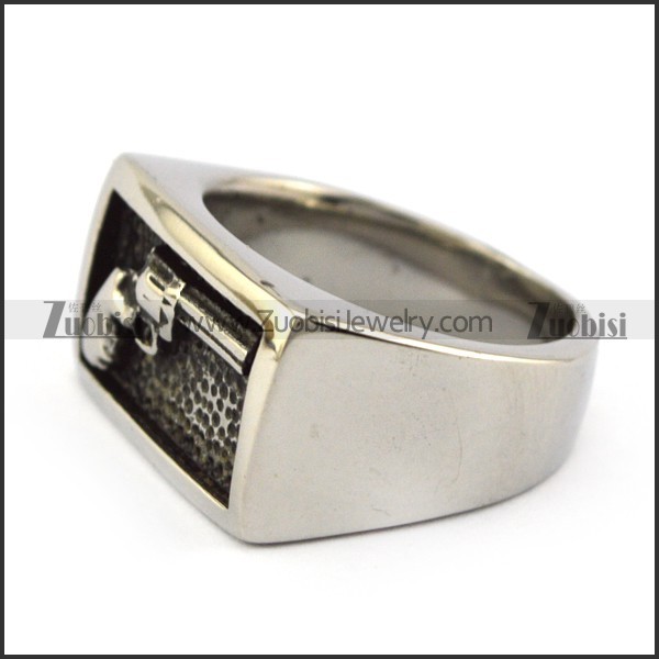 Vintage Gun Ring r004880