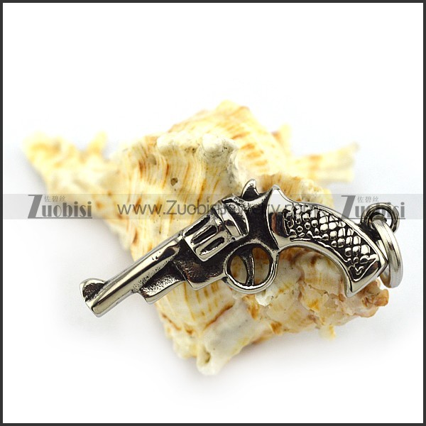 Cowboy Gun Pendant p004818