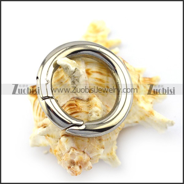 plain donut clasp in 24mm outside diameter to pair with silver chain a000348