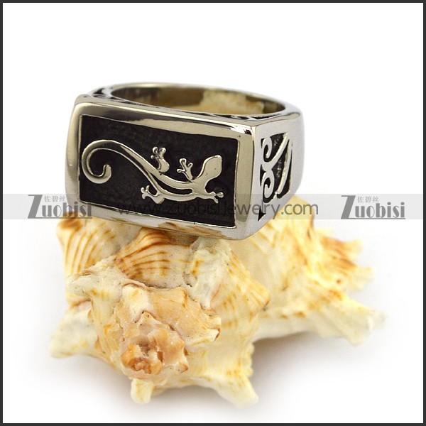 Wall Gecko Stainless Steel Ring r003846