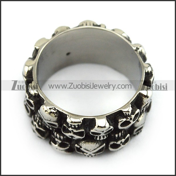 A large crowd of skulls together in stainless steel rings r001583