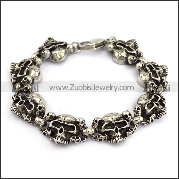Urgly Skull Charm Bracelet b004527
