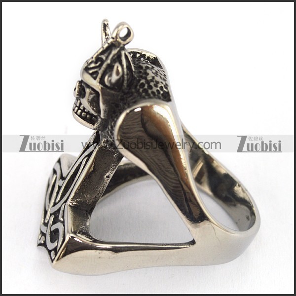 Wearing Horn Cap skull stainless steel rings r001581