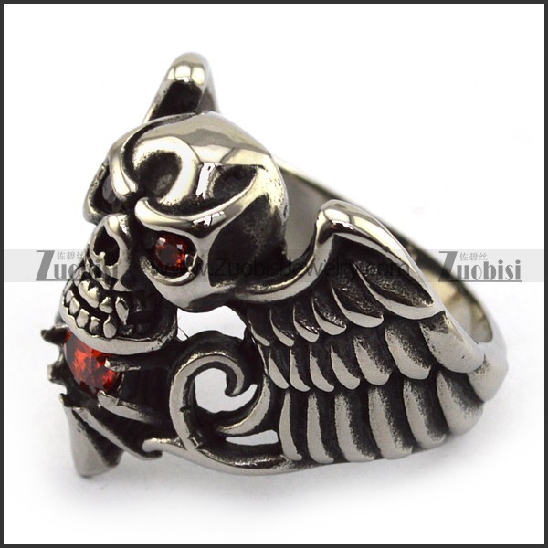 wing skull ring with red eye crystals r001606