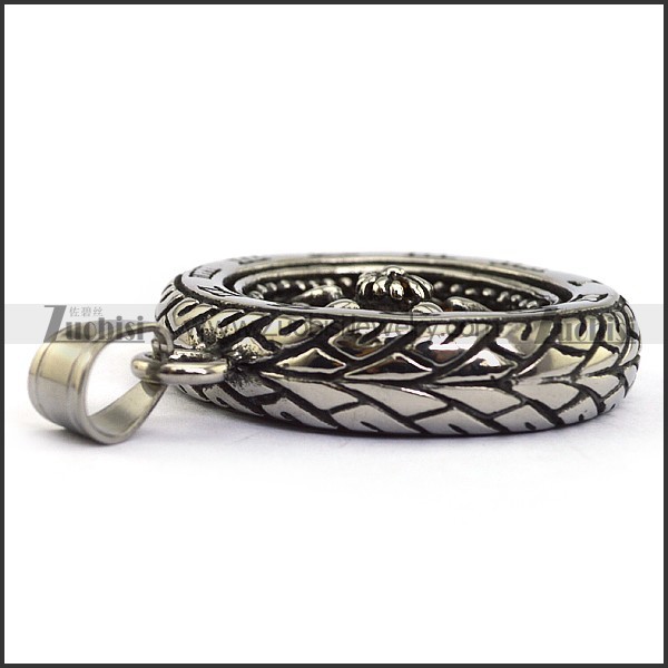 Motorcycle Tire Pendant for Riders p003296