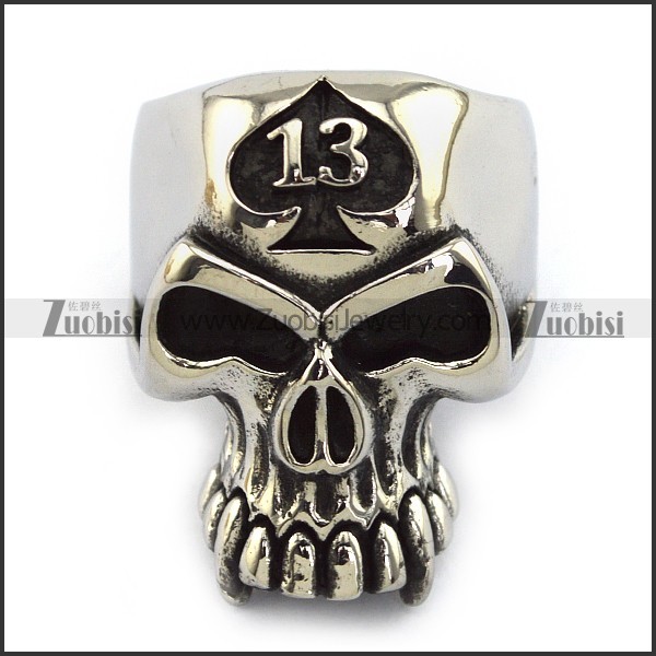 13 Skull Ring r003759
