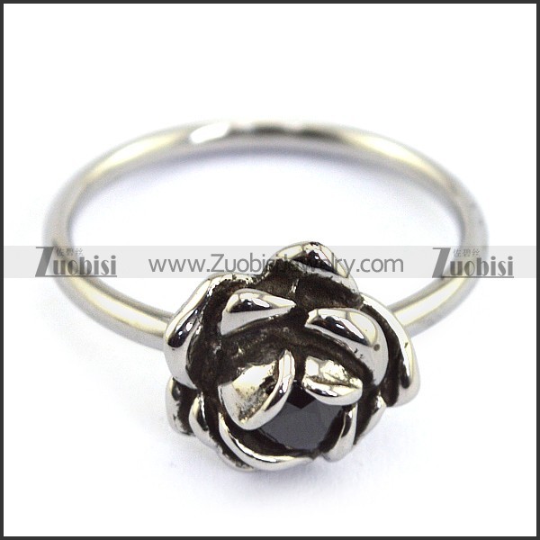 small rose ring with black crystal r002221