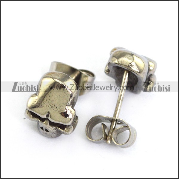 Horrible Skull Earring e001237
