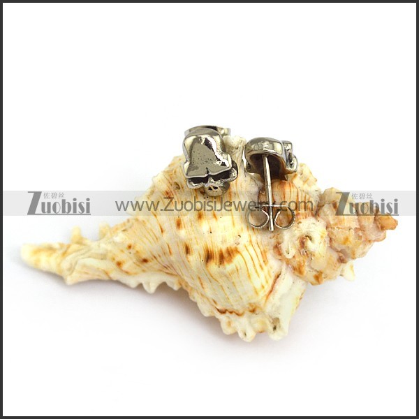 Horrible Skull Earring e001237