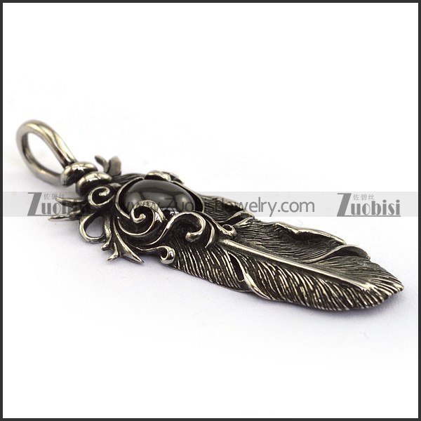 Vintage Feather Pendant with big Black Stone p003868