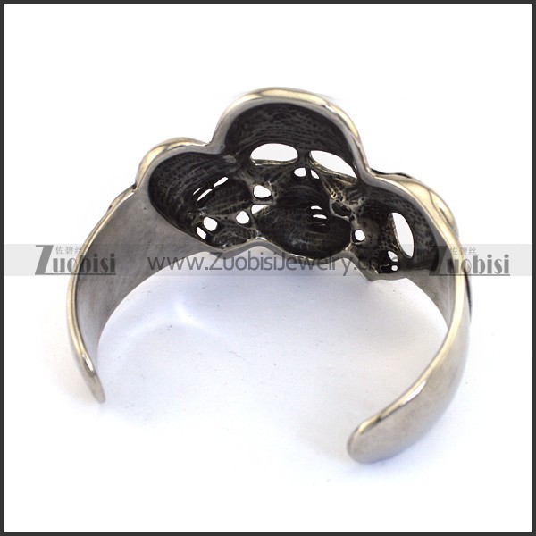 Three Skull Heads Bangle for Strong Mens b004048